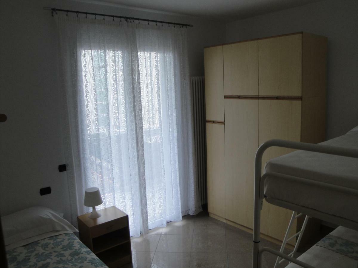 Aloe Beach Apartments, Ombrellone, Parcheggio E Uso Di Biciclette Gratis Rimini Exterior foto