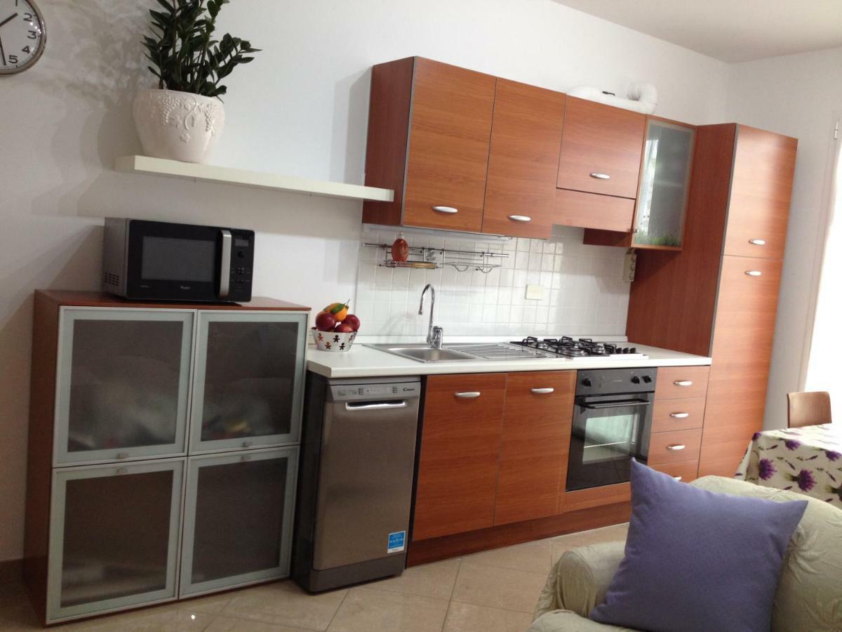 Aloe Beach Apartments, Ombrellone, Parcheggio E Uso Di Biciclette Gratis Rimini Exterior foto
