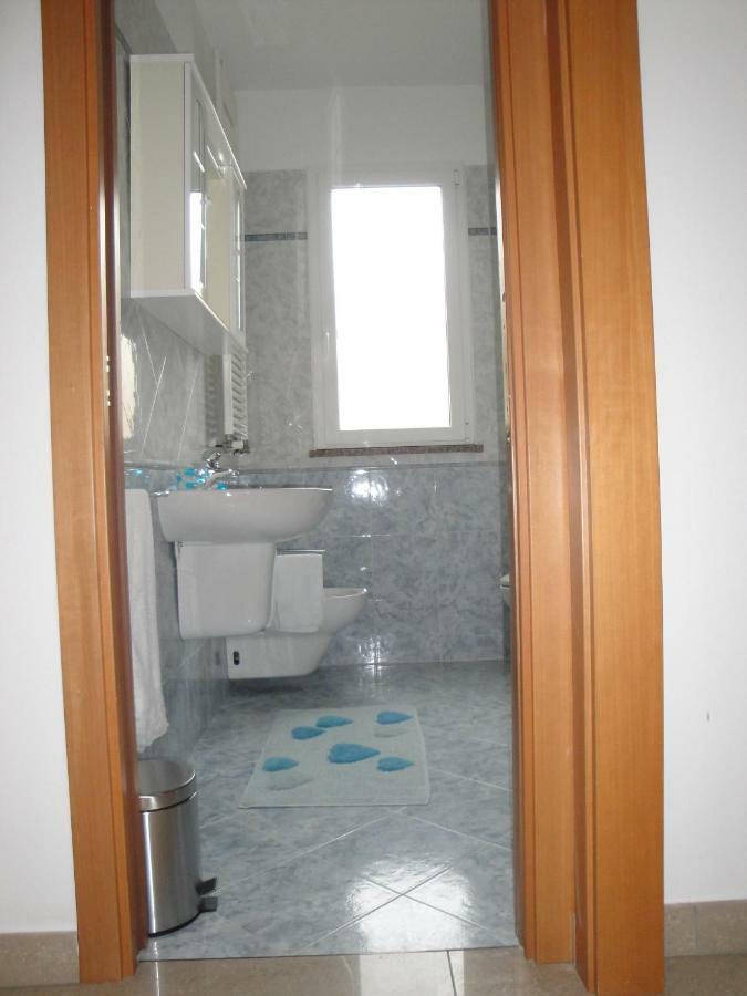 Aloe Beach Apartments, Ombrellone, Parcheggio E Uso Di Biciclette Gratis Rimini Exterior foto